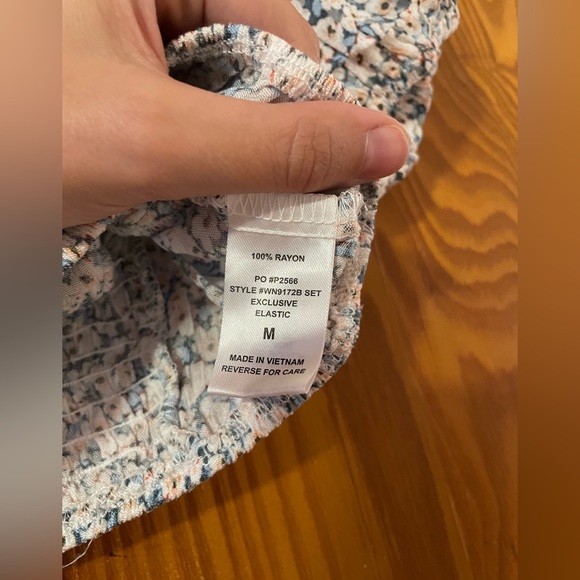 NWT Floral Cropped Top and Short Set - Picture 7 of 16